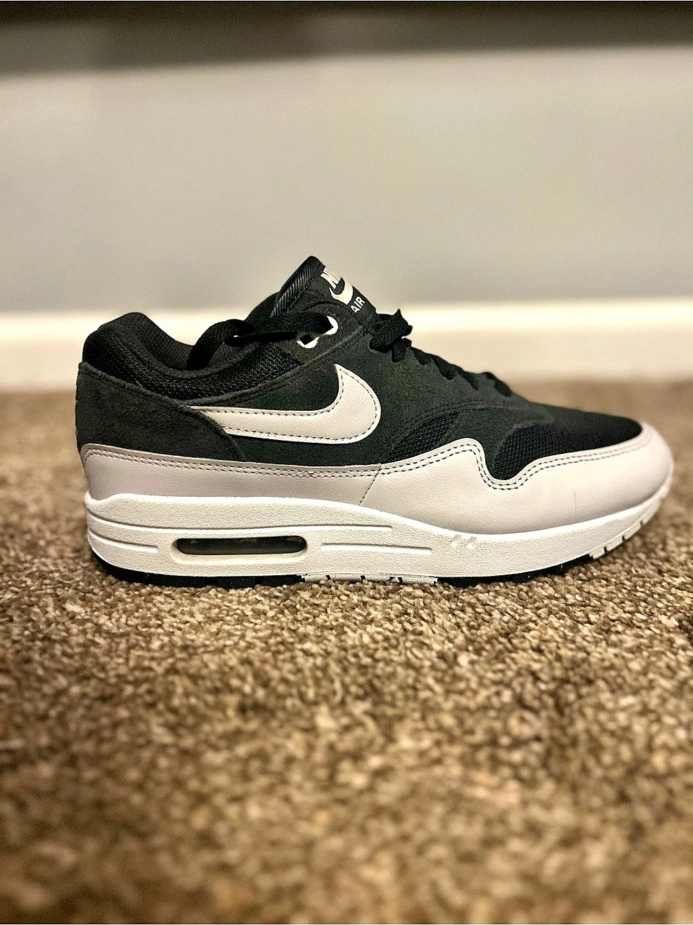 Nike Air Max 1 Premium Dark Smoke Grey Sneakers Black & White US 7.5